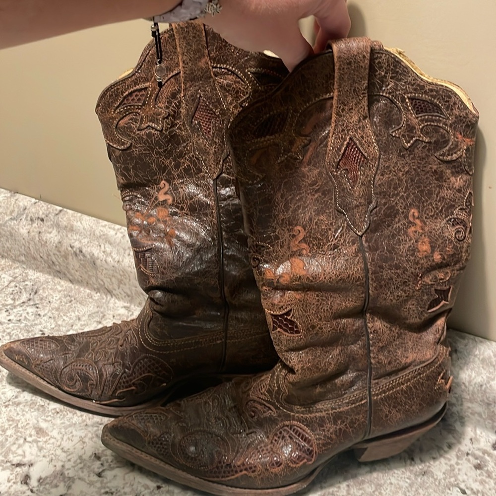 Coral vintage women’s boot size 8.5